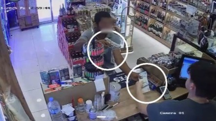 Tekirdağ'da güpegündüz soygun! Kasadaki parayı alıp kaçtı: O anlar kamerada - 3. Sayfa