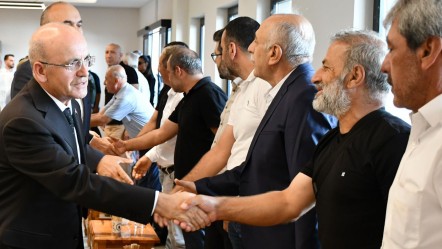 Ağabeyi hayatını kaybetmişti! Bakan Şimşek, Batman'da taziyeleri kabul etti - Gündem