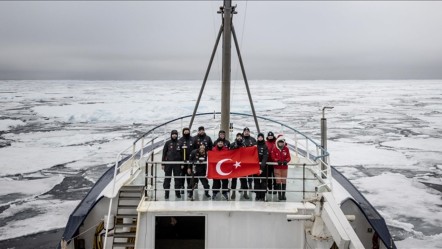 Arktik’te Türk imzası! Türk Bilim ekibinden kutuplarda bir ilk - Dünya