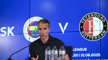 Robin van Persie'den maç sonu Fenerbahçe övgüsü: Çok sevindim, başarılar diliyorum - Spor