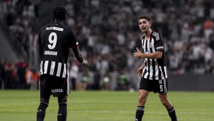 Beşiktaş formasıyla ilk sevinç! Demir Ege Tıknaz Kartal'ı geri getiren golü attı - Spor