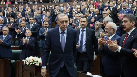 Rozetlerini Cumhurbaşkanı Erdoğan takacak! İşte AK Parti'ye geçecek 9 isim - Gündem