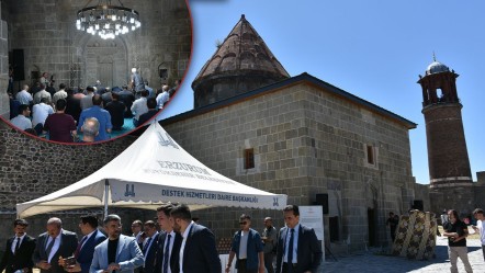 Erzurum'un ilk mescidinde yıllar sonra ilk namaz... 900 yıllık Kale Mescidi dualarla açıldı - Yaşam