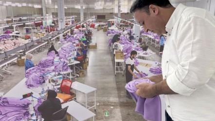 İstanbul’u terk edip köyünde 1 milyon dolara fabrika kurdu! Dünya devlerine üretiyor, paraya para demiyor - Ekonomi
