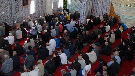İsveç'te cuma namazı çıkışı silahlı saldırı! Yaralılar var - Dünya
