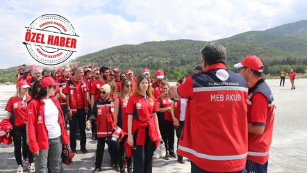 Okulların AKUB ekibi afetlere hazırlanıyor! MEB 6 ilde 1.500 öğrenciye eğitim verdi - 3. Sayfa