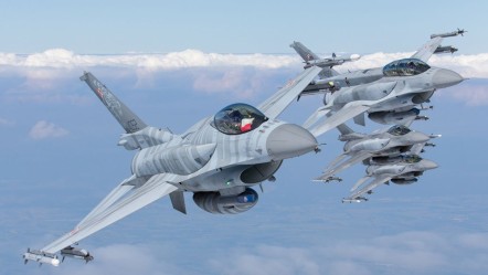 Polonya F-16 filosunu güçlendiriyor! F-35'lerin teslimatı da başladı - Dünya