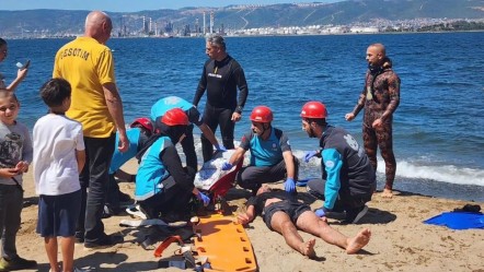 17 Ağustos depreminin yıl dönümünde gerçeği aratmayan tatbikat! - Yaşam