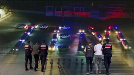 29 ilde FETÖ operasyonu! 39 şüpheli tutuklandı - Gündem