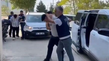 Anneleri yaşındaki kadına kabusu yaşattılar! 3 uyanık da hapsi boyladı - Gündem
