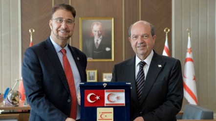 İngiltere’de siyasi skandal! Rumların oyununa geldi: İngiliz vekil istifaya zorlandı - Dünya