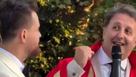 Alper Rende ve Betül Çakmak ‘evet’ dedi, nikah memuru İlker Ayrık oldu - Magazin