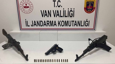 Van'da operasyon: Silah ve mühimmat ele geçirildi - 3. Sayfa