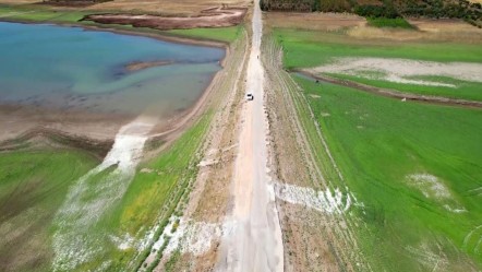 Kuraklık bunu da gördürdü! Eski kara yolu ortaya çıktı - Gündem