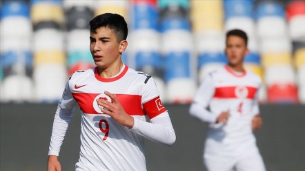 Burak Tolunay Sekin kimdir, hangi takımda, kaç yaşında? Şehit Fethi Sekin’in oğlu U16 Türk Milli Takımına seçildi - Haberler