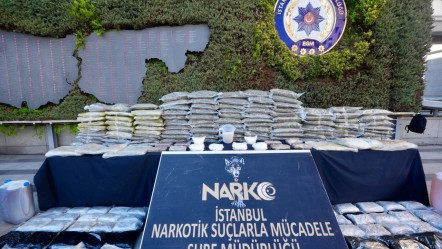 İstanbul'da dev narkotik operasyonu: Yüzlerce kilo uyuşturucu ele geçirildi - Gündem