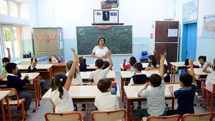 MEB tüm illere gönderdi! "Zilsiz okul" uygulaması başlıyor... Cep telefonu kararı da dikkat çekti - Eğitim