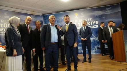 Yeniden Refah Partili belediye başkanı, AK Parti rozeti taktı! "Bembeyaz sayfalara yazacağız..." - Gündem