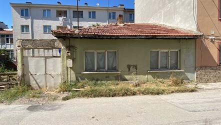 Eskişehir'de dehşet evi! Çocuklar görüp ihbar etti: Ekipler içeri giremedi - 3. Sayfa