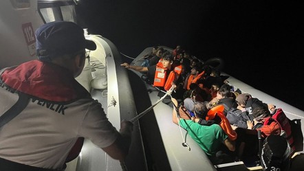 Antalya'da denizin ortasında dram: Aralarında 18 çocuk var - 3. Sayfa
