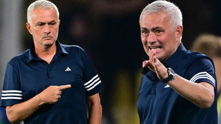 Devre bitmeden soyunma odasına gidiyor! Mourinho'nun erken çıkışının sebebi - Spor