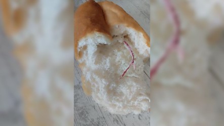 Marketten ekmek aldı! İçinden çıkanı görünce inanamadı... - Yaşam