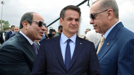 Türkiye yazdı, Miçotakis telefonlara sarıldı: Ankara’nın haritası 3 kat büyük! - Dünya