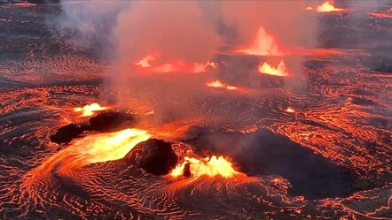 Dünyanın en aktif yanardağı Kilauea yeniden patladı - Dünya