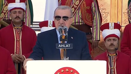Cumhurbaşkanı Erdoğan'da Ahlat'ta 'Malazgirt ruhu' mesajı: Terörsüz Türkiye için son düzlükteyiz - Gündem