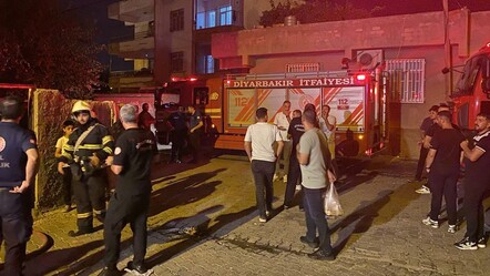 Diyarbakır'da apartman yangını: 4 kişi yaralandı - 3. Sayfa