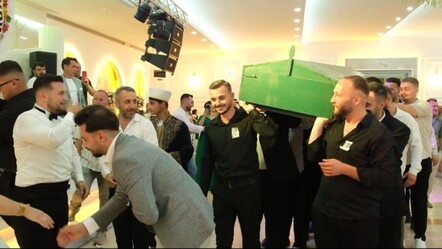 Düğünde yeni evli çifte şok! Damat için cenaze töreni düzenlendi - Yaşam