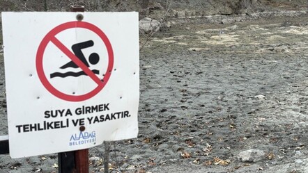 Su kurudu, yasak tabelası kaldı! Tehlike adım adım büyüyor - Yaşam