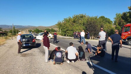 Manisa'da korkunç kaza! Ölü ve yaralılar var - 3. Sayfa