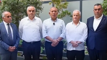 Gürsel Tekin kurmalarıyla ilk kez kamera karşısında: Özgür Özel'e gözdağı! - Politika