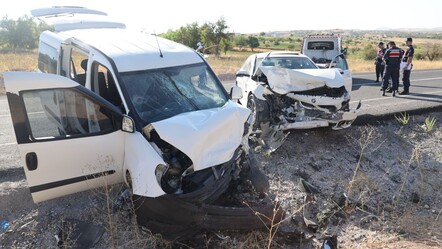 Nevşehir'de feci kaza! 4'ü çocuk 14 yaralı var - 3. Sayfa