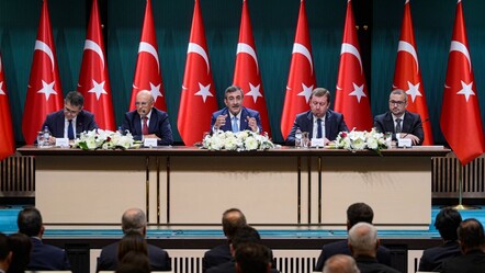 Cumhurbaşkanı Yardımcısı Cevdet Yılmaz OVP'yi açıkladı! Enflasyon, büyüme, cari açık... İşte yıl sonu hedefleri - Ekonomi
