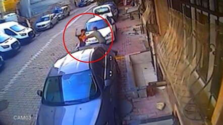 Esenyurt'ta gürültü kavgası sokağa taştı! Yumruklar havada uçuştu: O anlar kamerada - 3. Sayfa