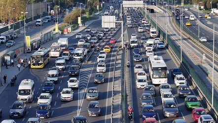 Okullar açıldı! İstanbul'da trafik yoğunluğu çileye dönüştü - Gündem