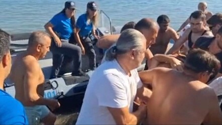 Yüzerken başına geldi! Denizde felaketin eşiğinden döndü - 3. Sayfa