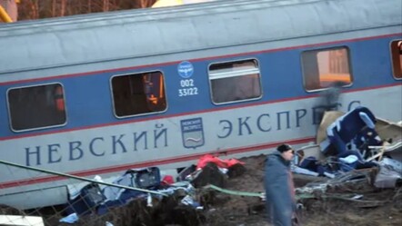 Rusya’da peş peşe tren kazası: 15 vagon raydan çıktı, sabotaj şüphesi artıyor - Dünya