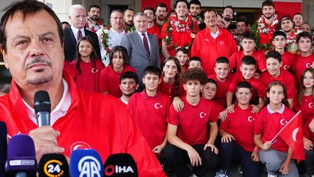 12 Dev Adam yurda döndü! Avrupa ikincisi Milli Takım'a coşkulu karşılama - spor