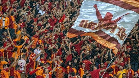 Galatasaray devler arasında! 1 milyon taraftar barajını geçen 5 takımdan biri oldu - Spor