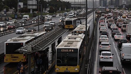 İstanbul'da toplu taşımaya yüzde 30 zam! Tam bilet 35 lira oldu - Ekonomi