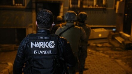 İstanbul'da zehir tacirlerine göz açtırılmadı! 400 saatlik kayıtlar izlendi, 11 kişi tutuklandı - Gündem
