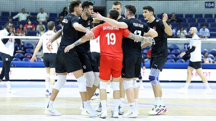 Dünya Şampiyonası'nda 3'te 3! Filenin Efeleri namağlup grup lideri - Spor
