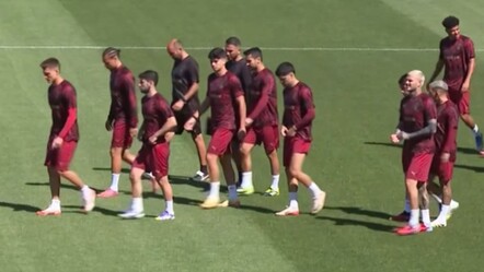 Galatasaray, Eintracht Frankfurt maçı öncesi son antrenmanını Osimhen’siz yaptı - Spor