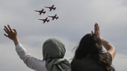 TEKNOFEST İstanbul başladı! Türk Yıldızları'ndan nefes kesen gösteri - gundem