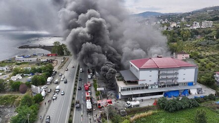 Trabzon'da AVM'de yangın! Alevler kontrol altında - 3. Sayfa