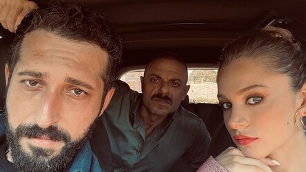 ‘Sahte polis rozetiyle araç kaçırdı’ iddiası! Ünlü oyuncu Emre Bulut hakim karşısına çıktı - Magazin