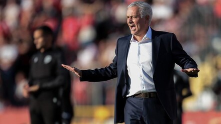 Mourinho'dan farklı başlangıç! Benfica ile ilk maçına çıktı - Spor